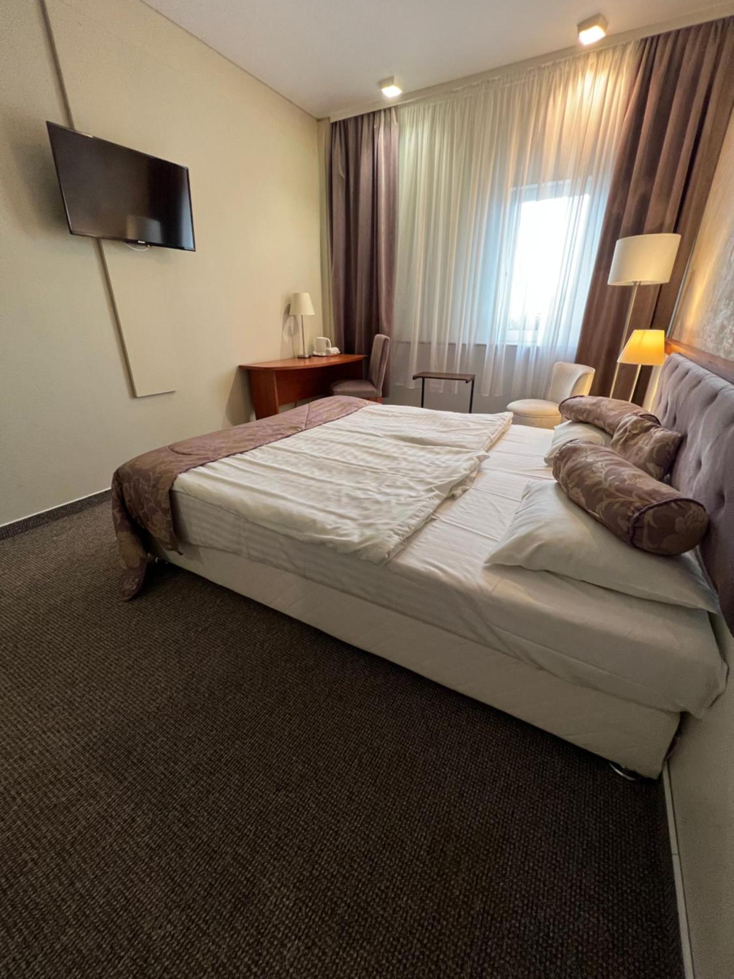 Astra Hotel Klaipėda Esterno foto